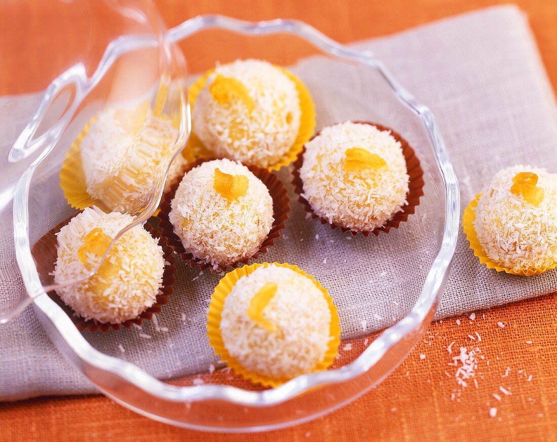 Apricot and almond sweets