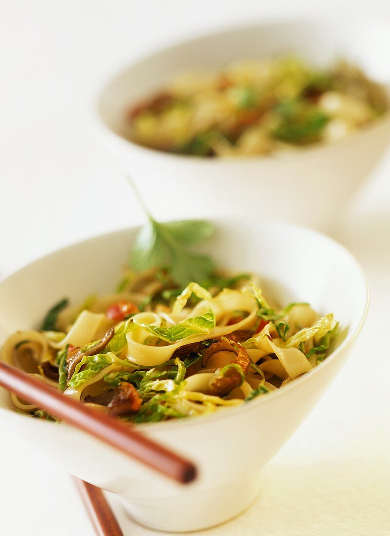 Rice noodles with savoy cabbage and oyster mushrooms