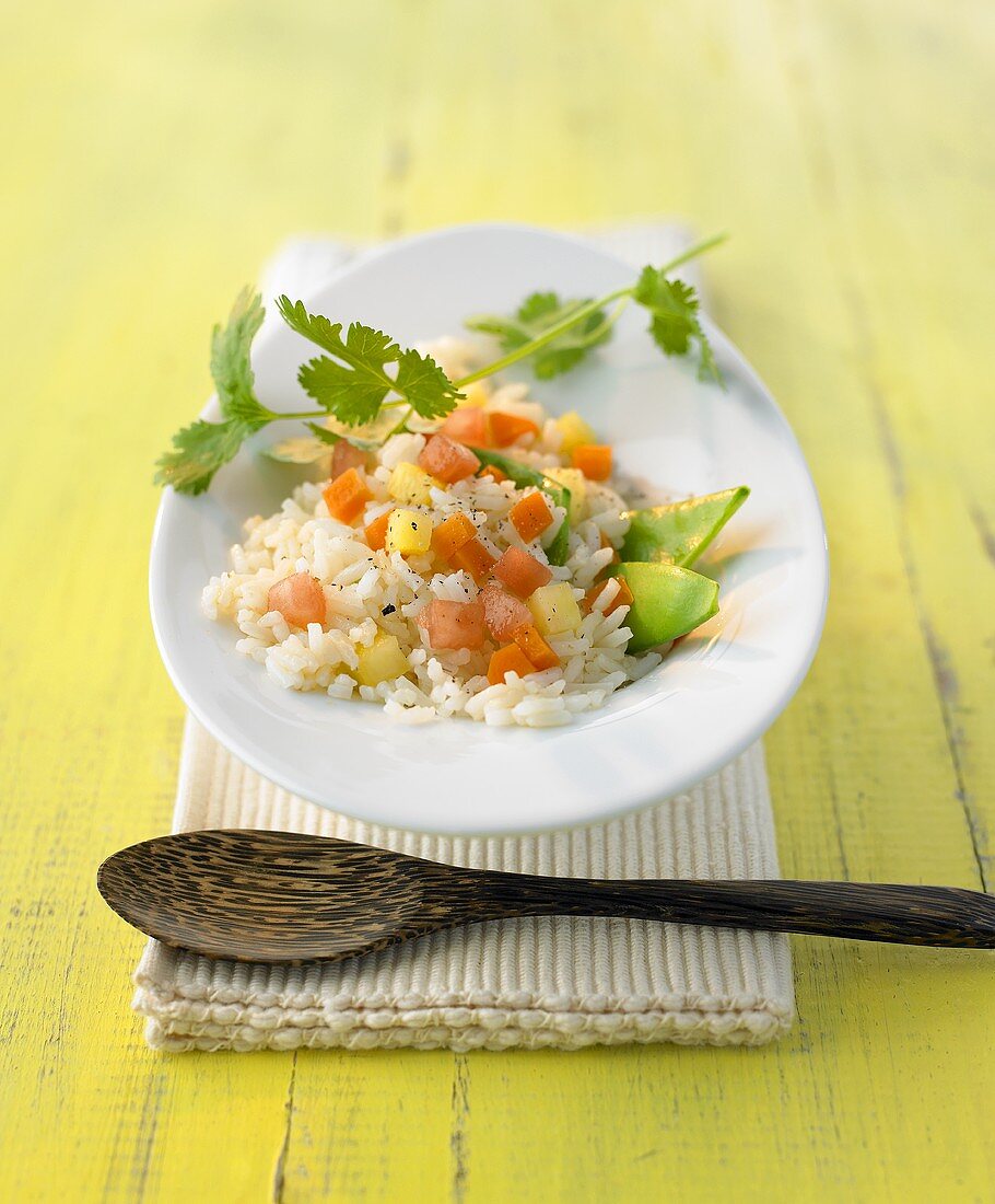 Fried rice with vegetables, pineapple and coriander