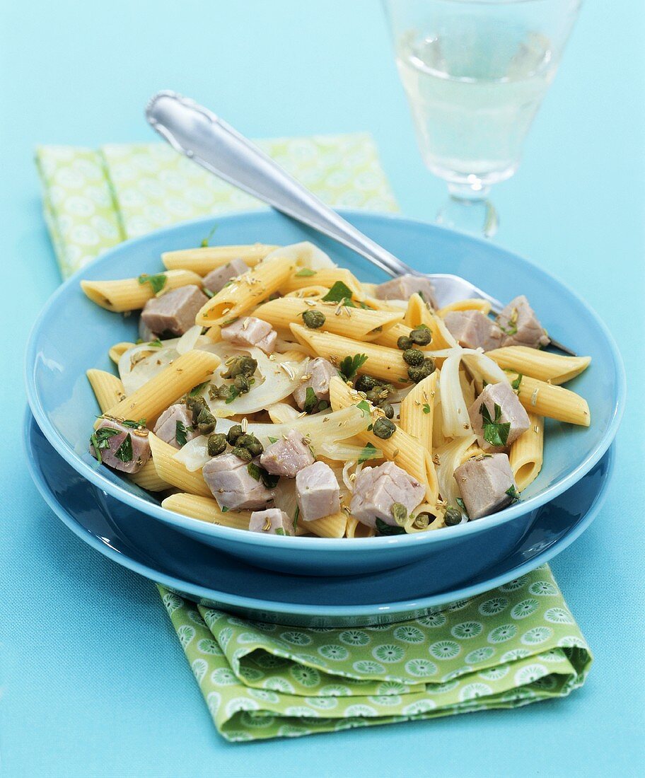 Penne with tuna, fennel and capers