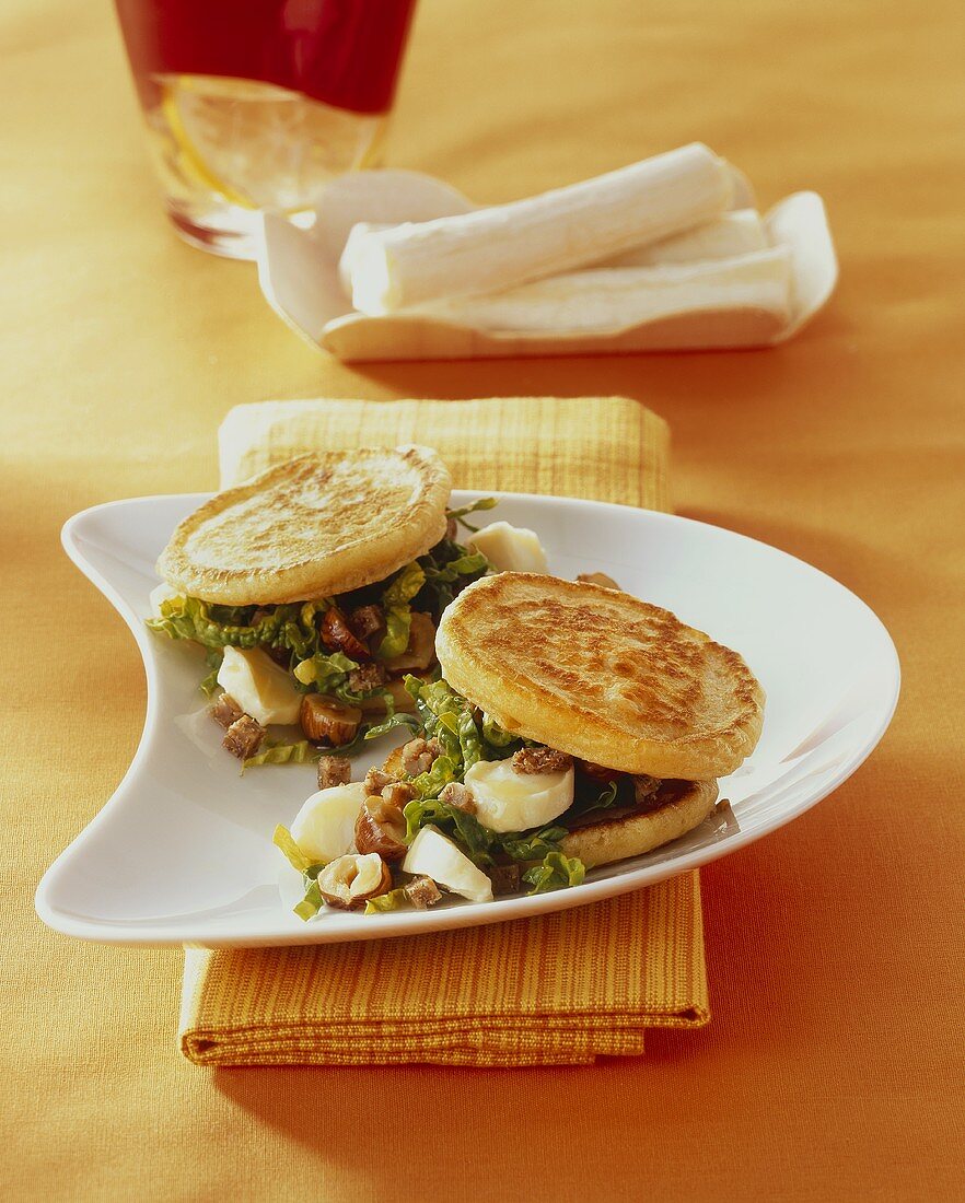 Pickerts (potato pancakes) with spinach, nuts & goat's cheese