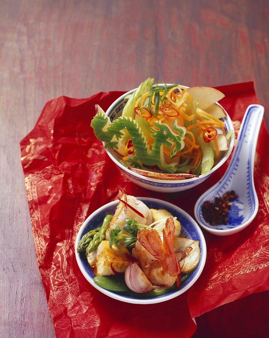 Chinese summer salad and stir-fried prawns with tofu