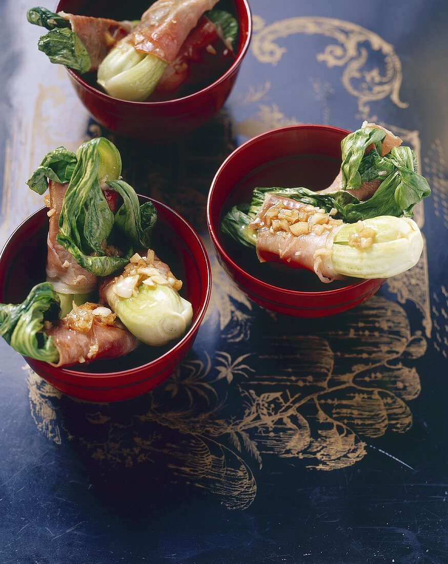 Braised ham-wrapped pak choi