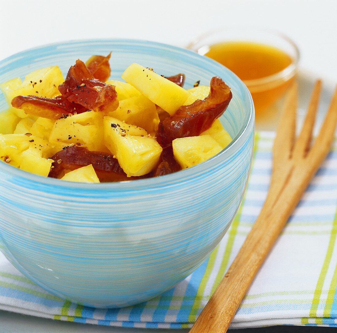 Pineapple and date salad