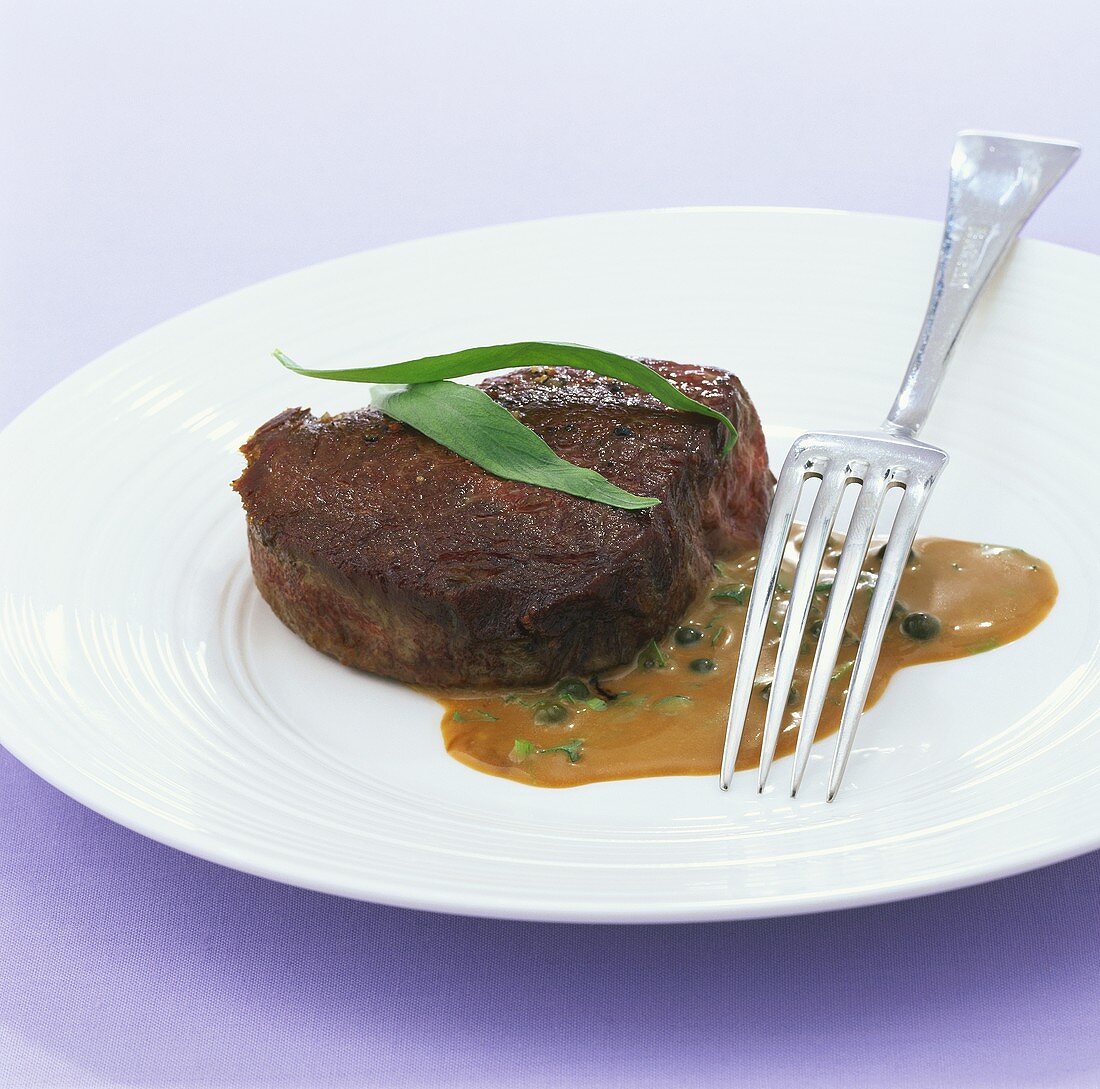 Fillet steak with tarragon pepper sauce