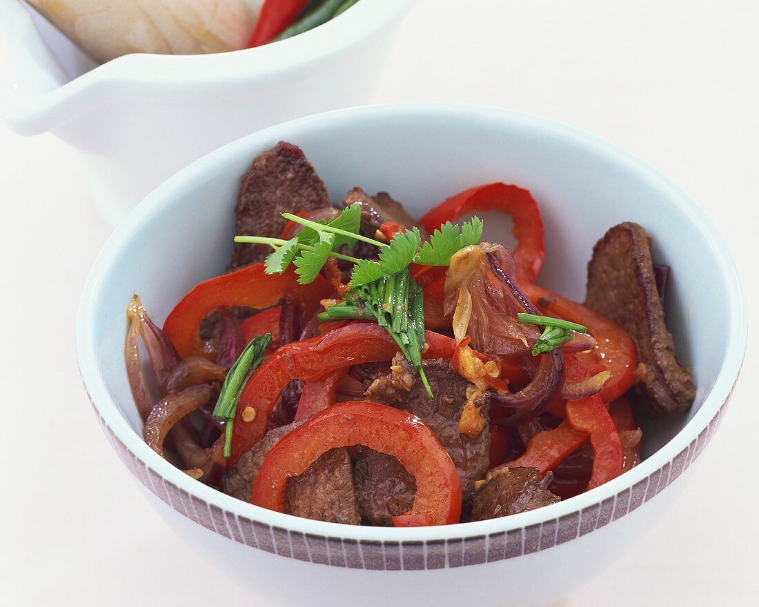 Thai beef and red pepper salad