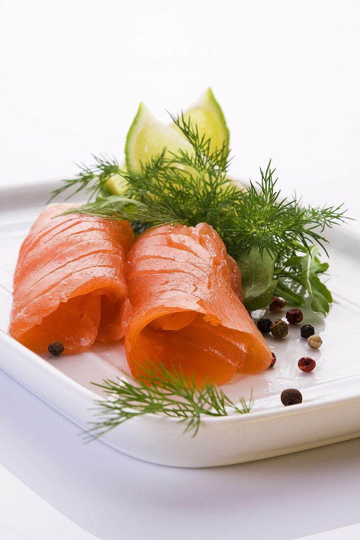Smoked salmon rolls with dill