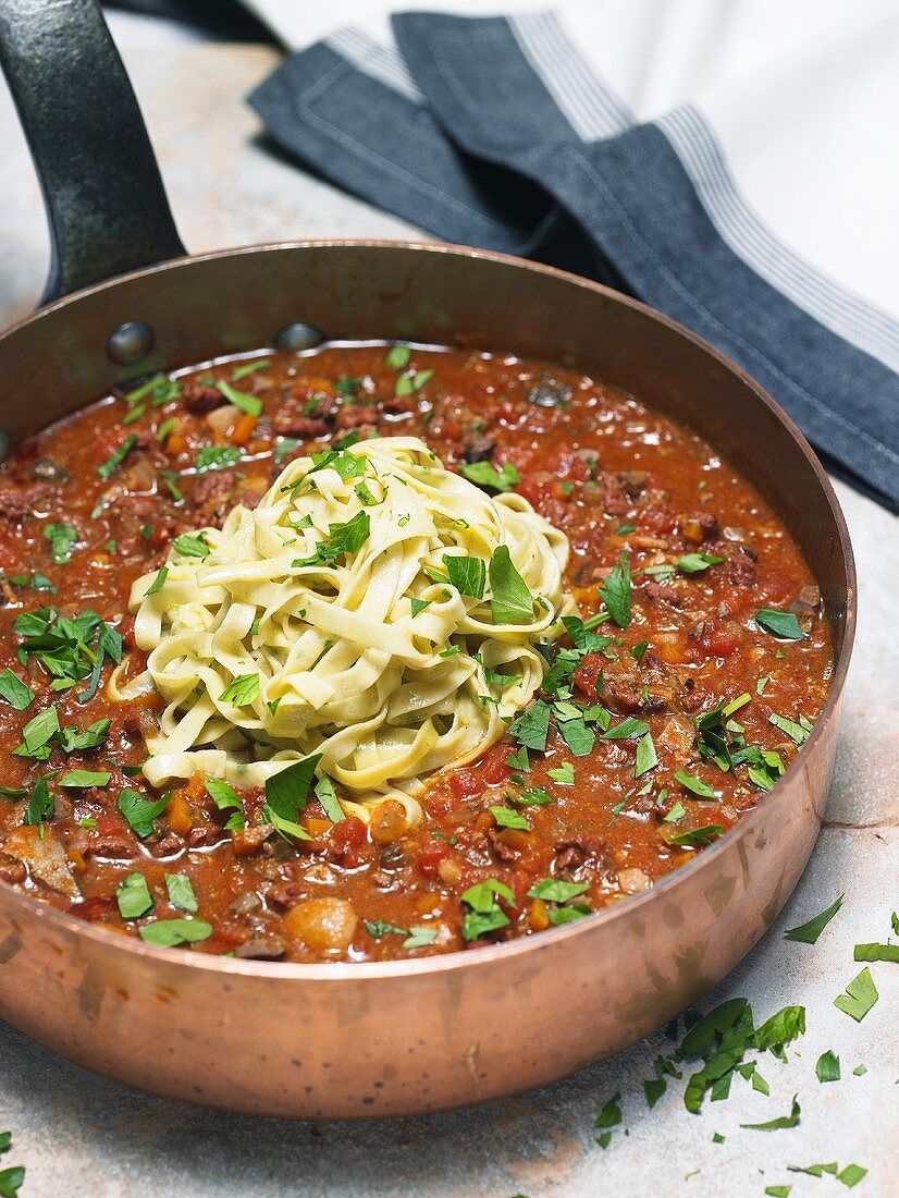 Bolognese sauce with tagliatelle