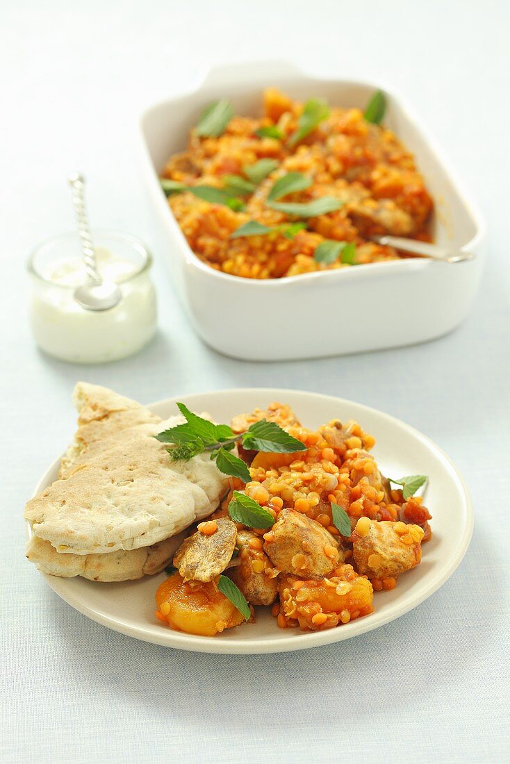 Lentil stew with chicken and dried apricots