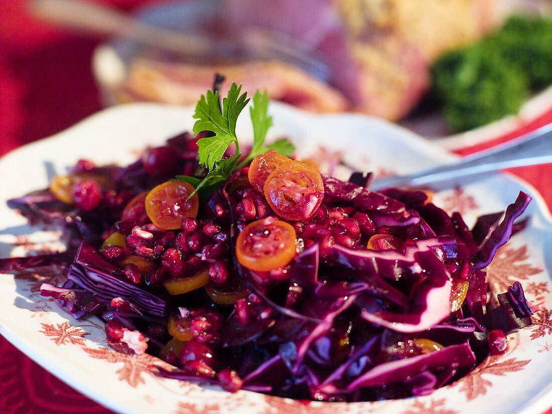 Red cabbage salad with pomegrate