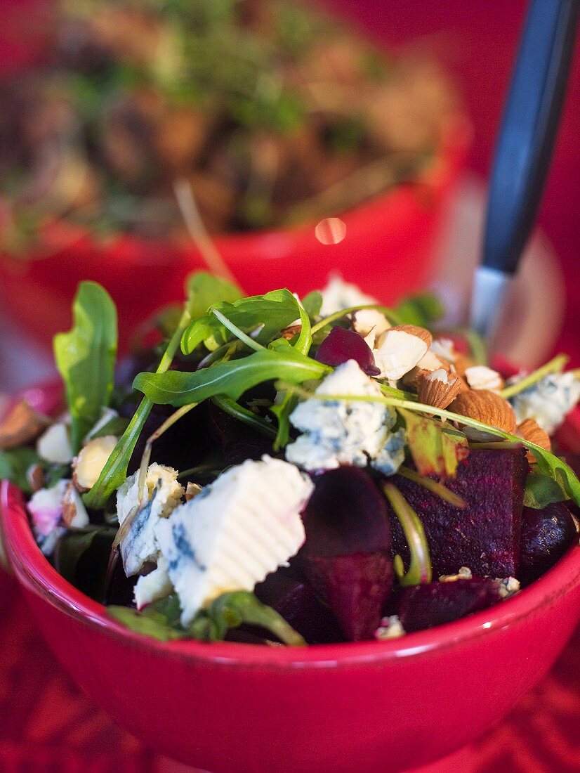 Beetroot salad with blue cheese and almonds