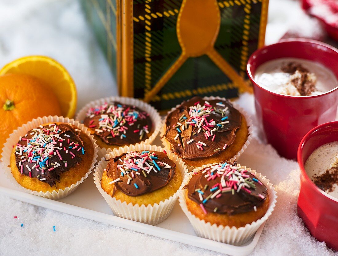 Apfelsinenmuffins und Blumenkohlsuppe