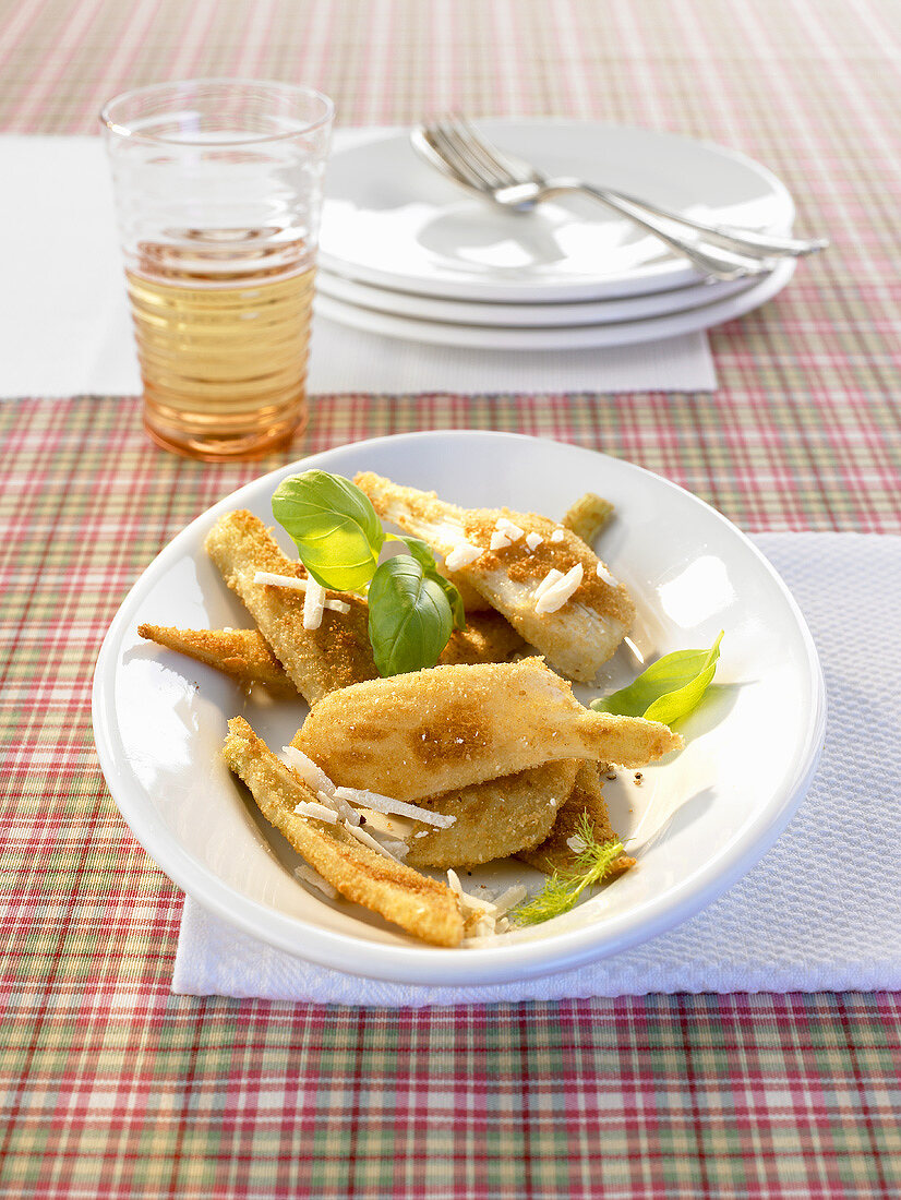 Breaded, fried pieces of fennel