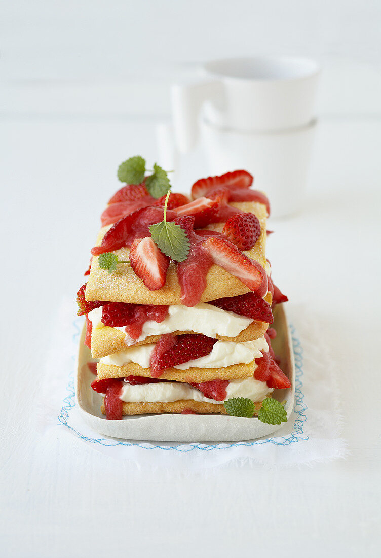 Strawberry lasagne made with sponge and soft cheese