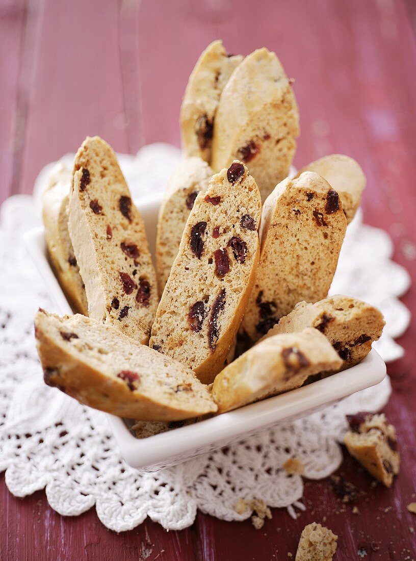 Cranberry cantuccini in a ceramic dish