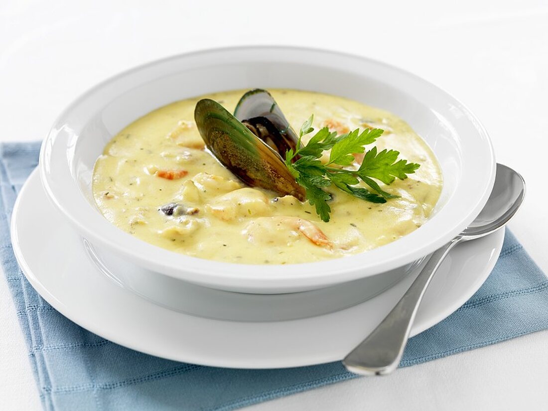 Ein Teller Meeresfrüchte-Chowder (USA)