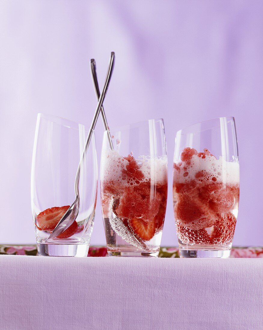 Strawberry granita with sparkling wine