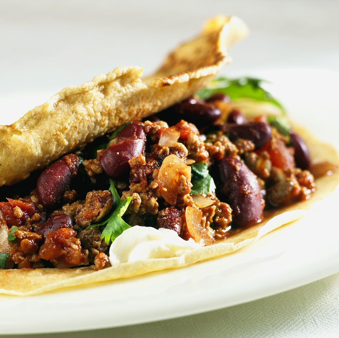 Pancake filled with chili con carne