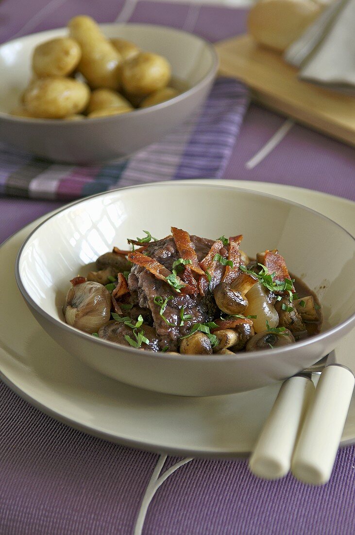 Coq au Vin mit Kartoffeln