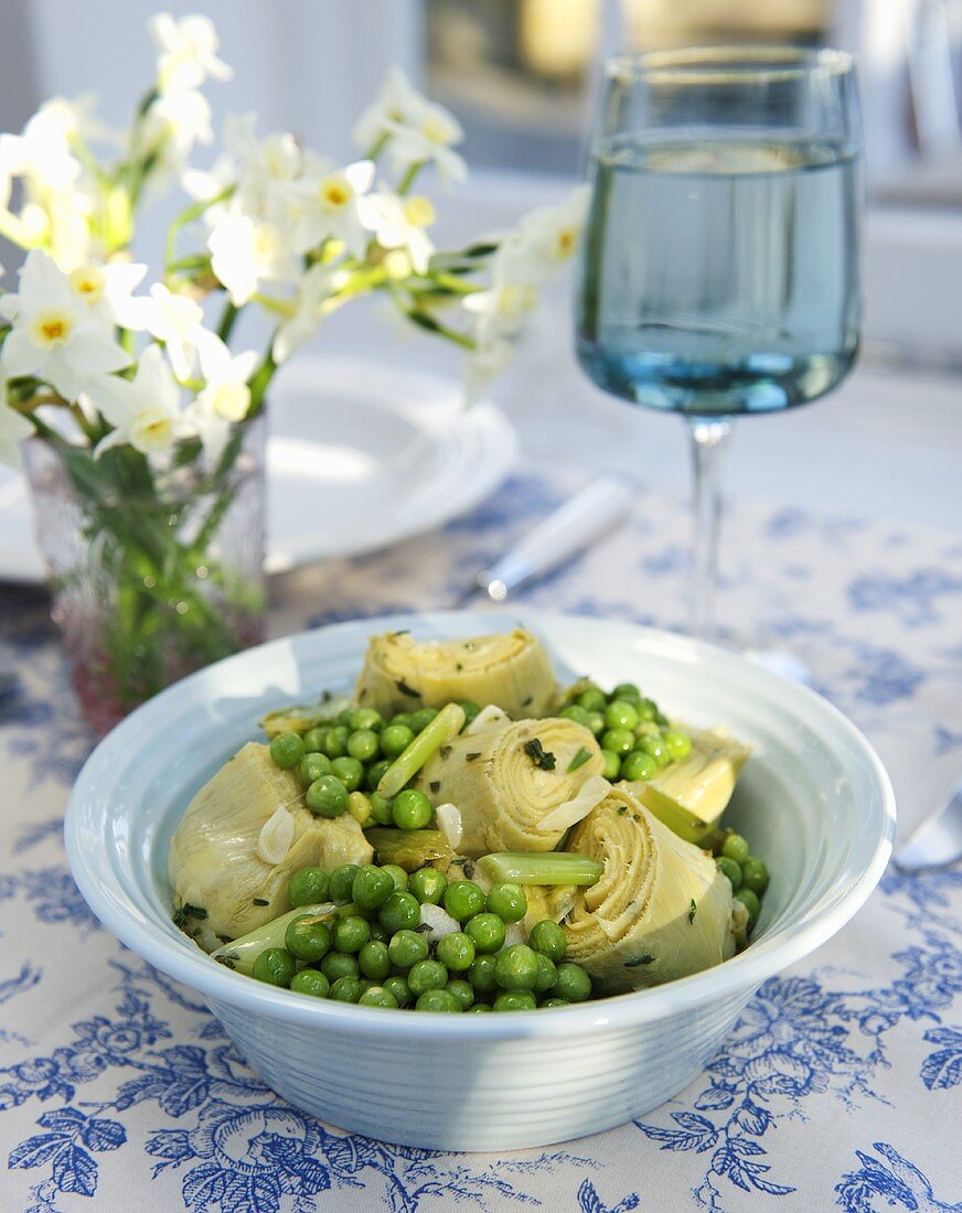 Peas, spring onions and artichokes
