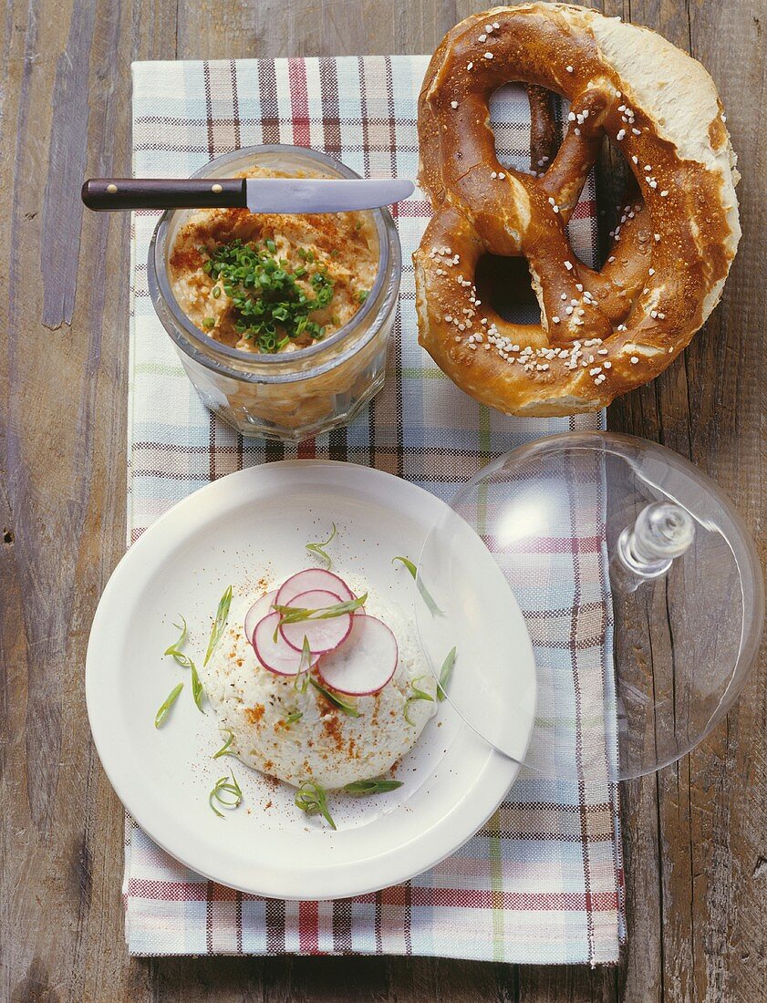 Obatzda (Camembert spread) & Spundekäs (savoury quark from Mainz), pretzel