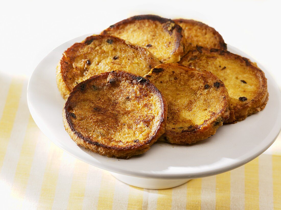 Pain perdu (French toast) made with brioche on stand