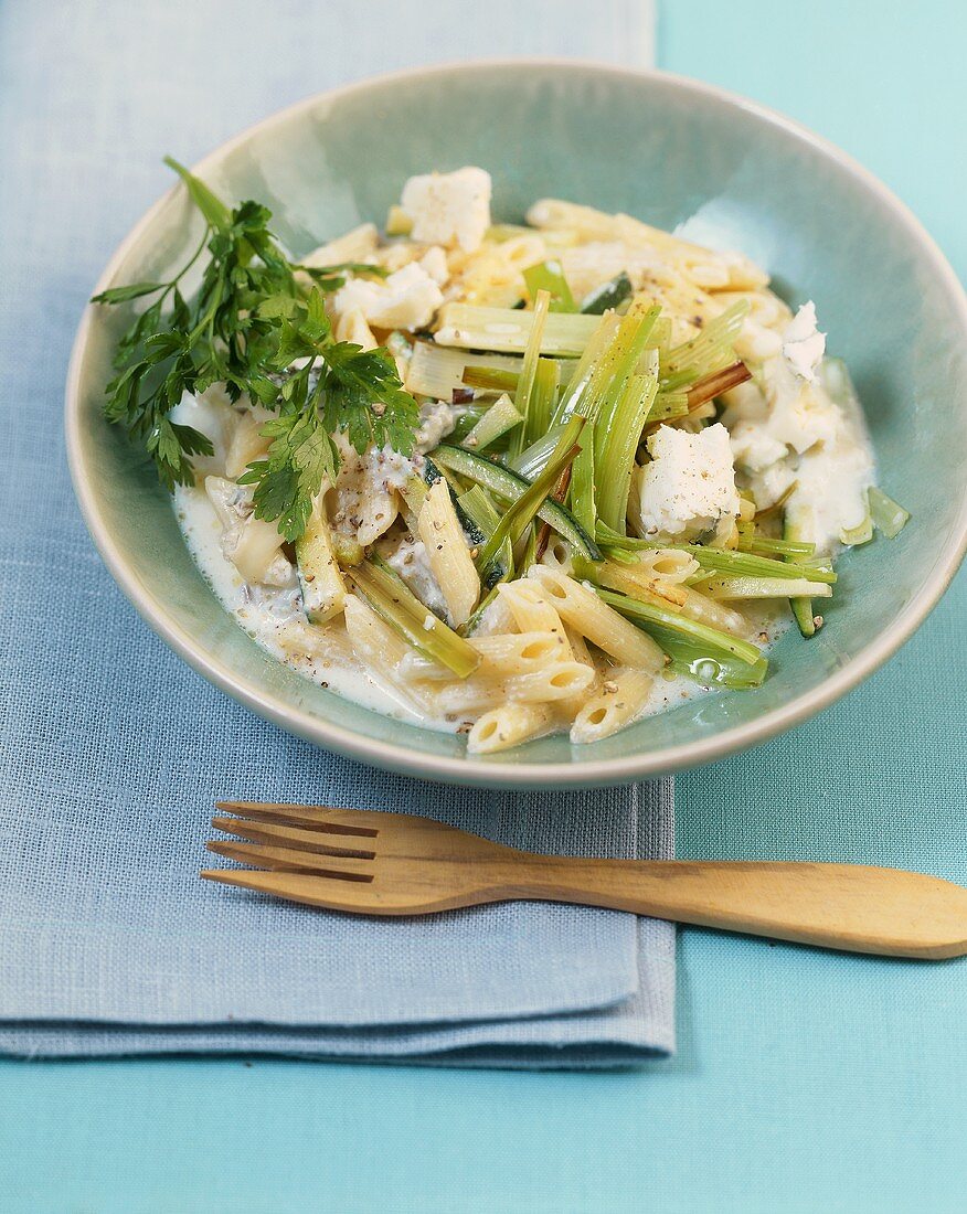 Penne with courgettes, leeks and Gorgonzola sauce