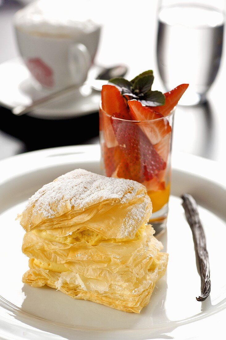 Blätterteiggebäck mit Erdbeeren