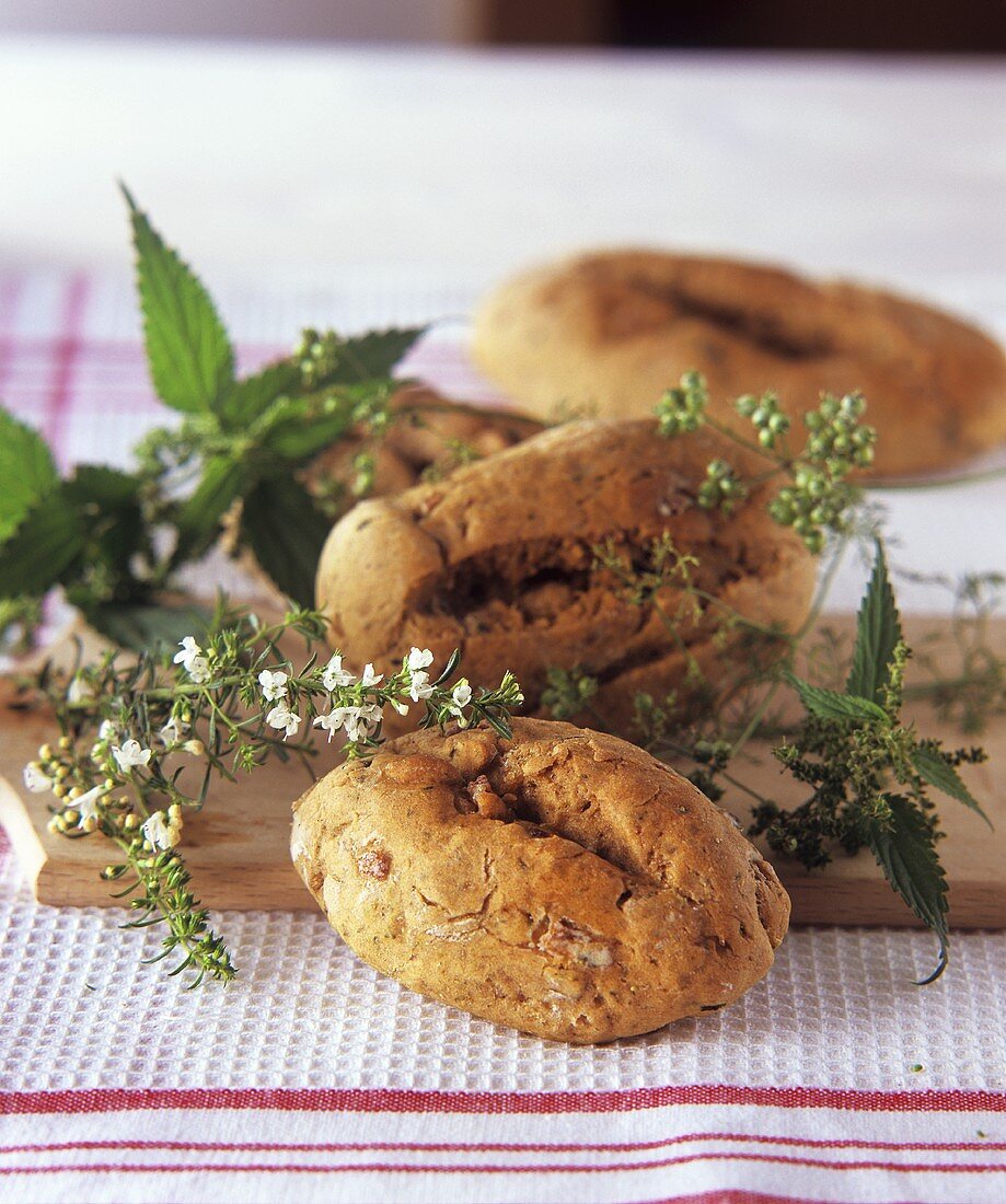 Würzige selbstgemachte Kräuterbrötchen