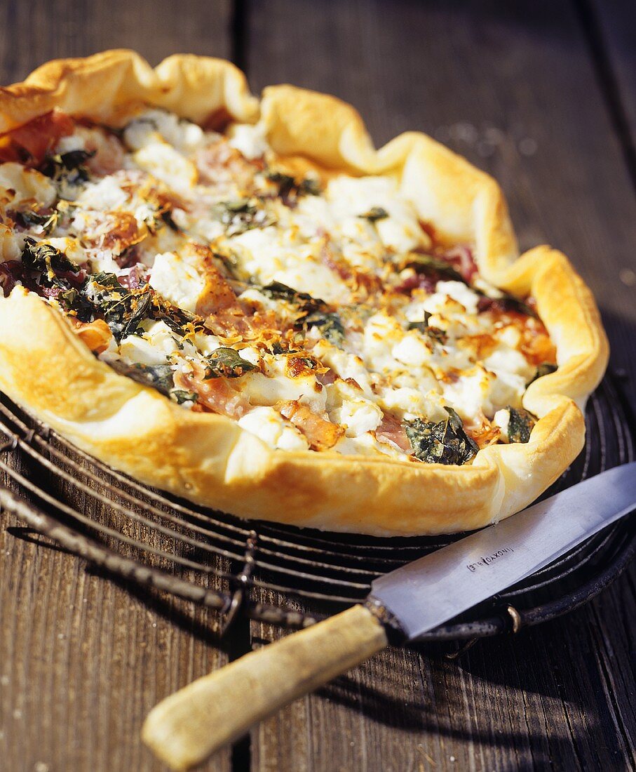 Onion, goat's cheese and ham tart