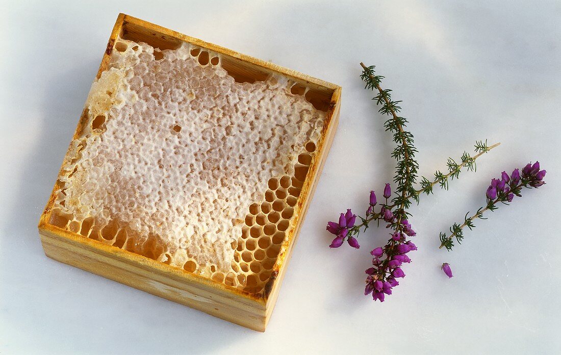 Honeycomb with heather