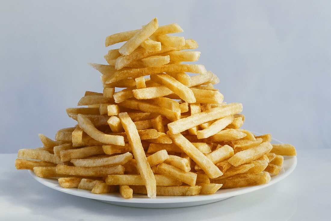 Ein Teller Pommes frites