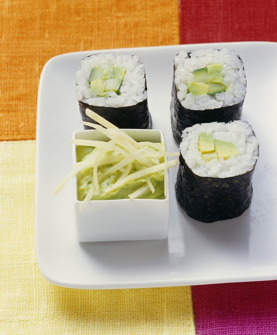 Maki mit Avocado