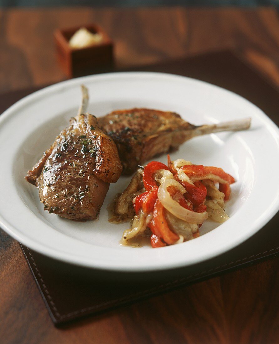 Fried lamb chops with pepper vegetables