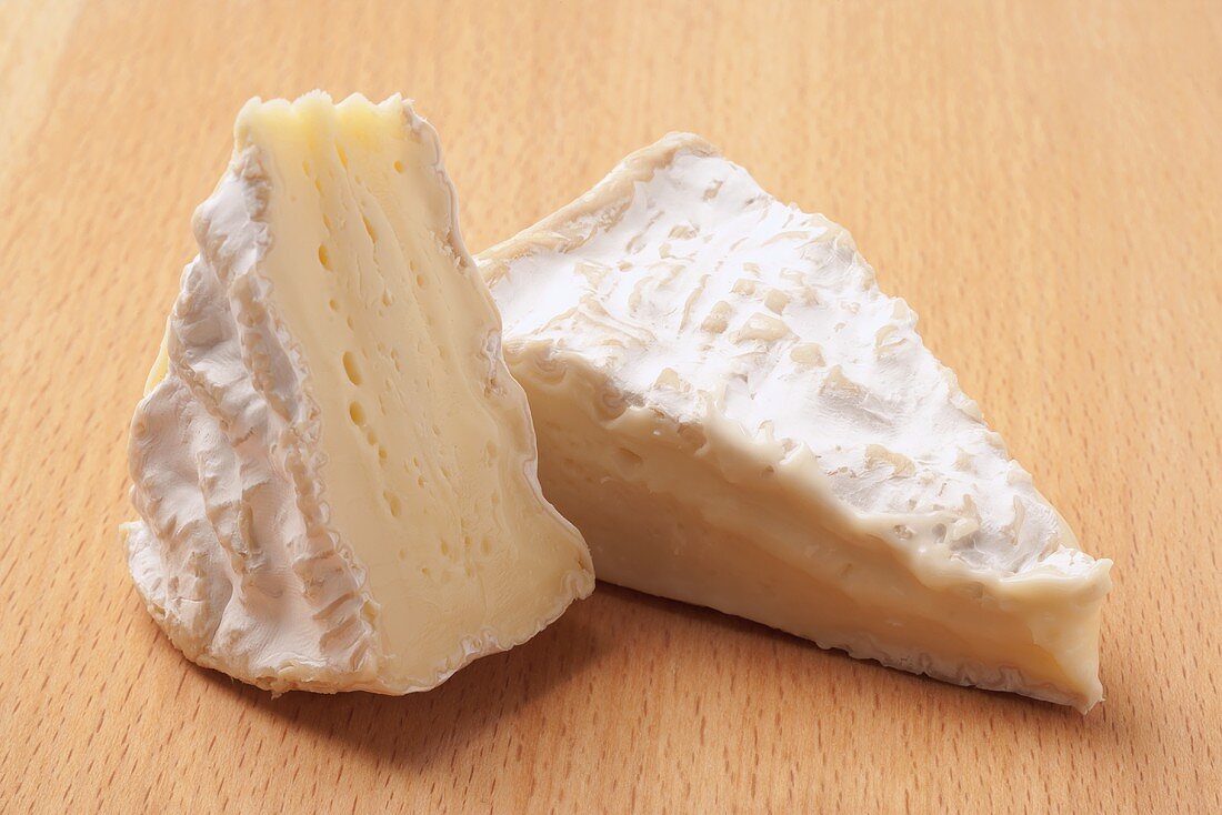 Camembert (soft cheese)
