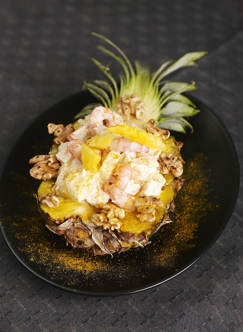 Curried shrimps with pineapple