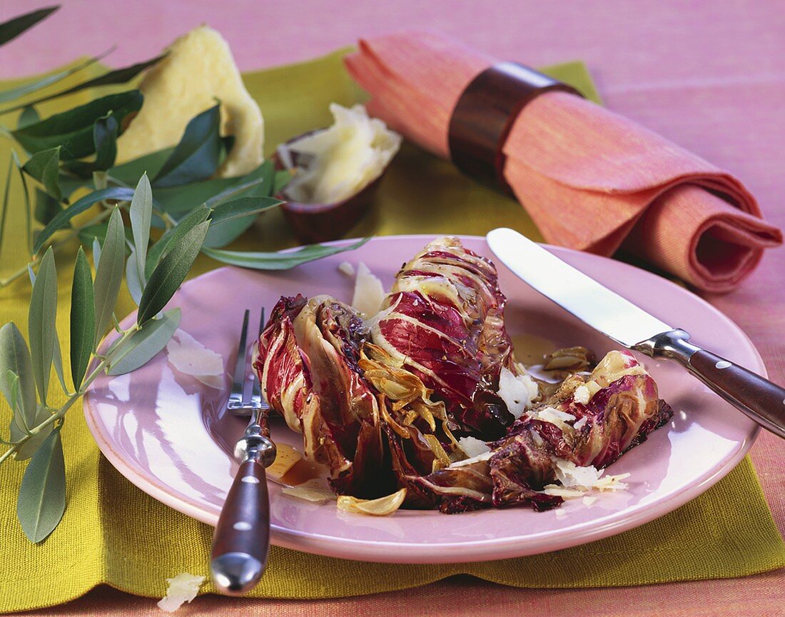 Radicchio alla veneta (Gebratener Radicchio mit Knoblauch)