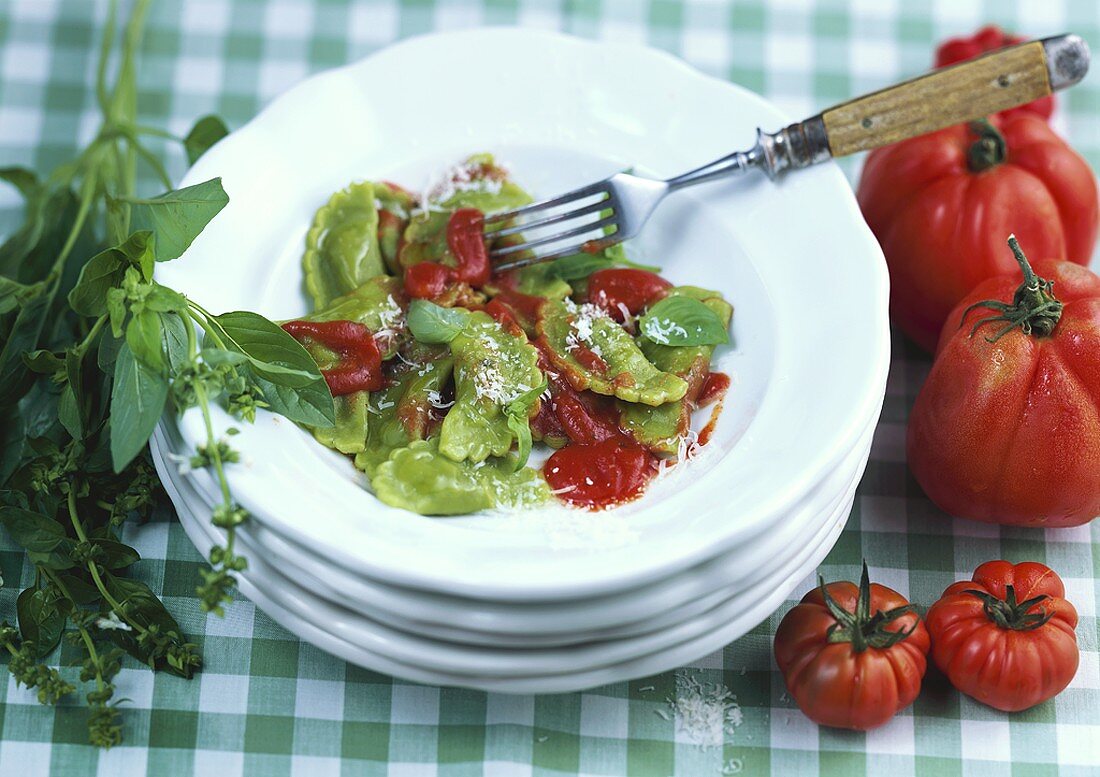 Spinach ravioli with tomato sauce