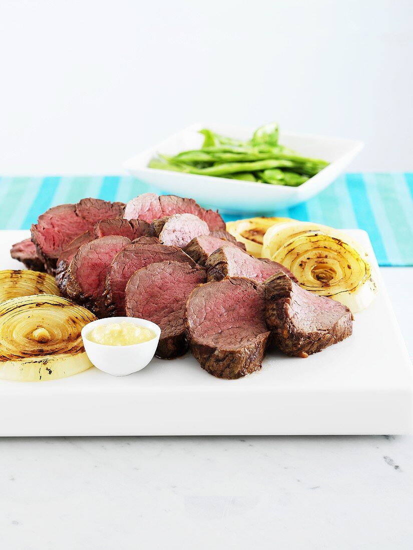 Beef fillet with grilled onions