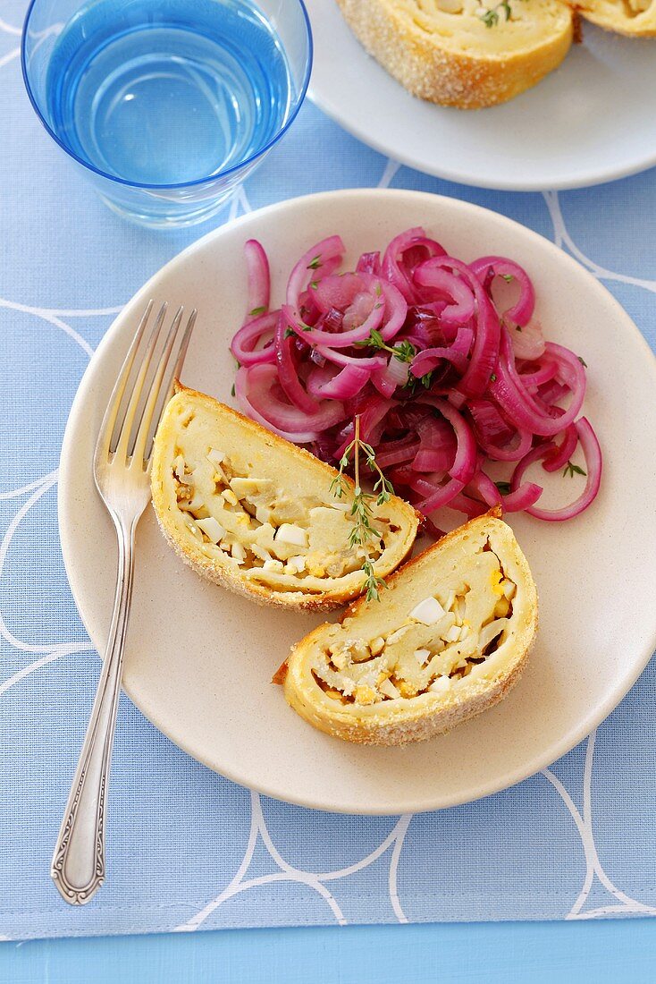 Egg strudel with red onions