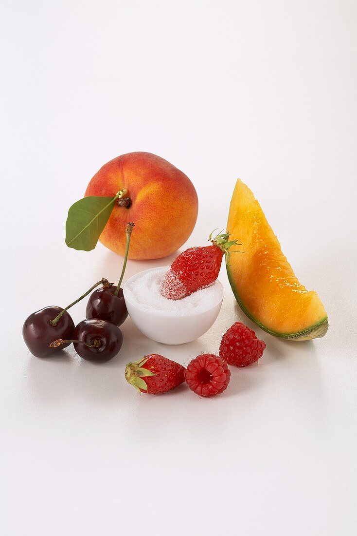Frische Früchte mit Zucker