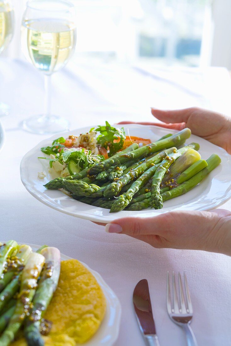 Green asparagus with vinaigrette