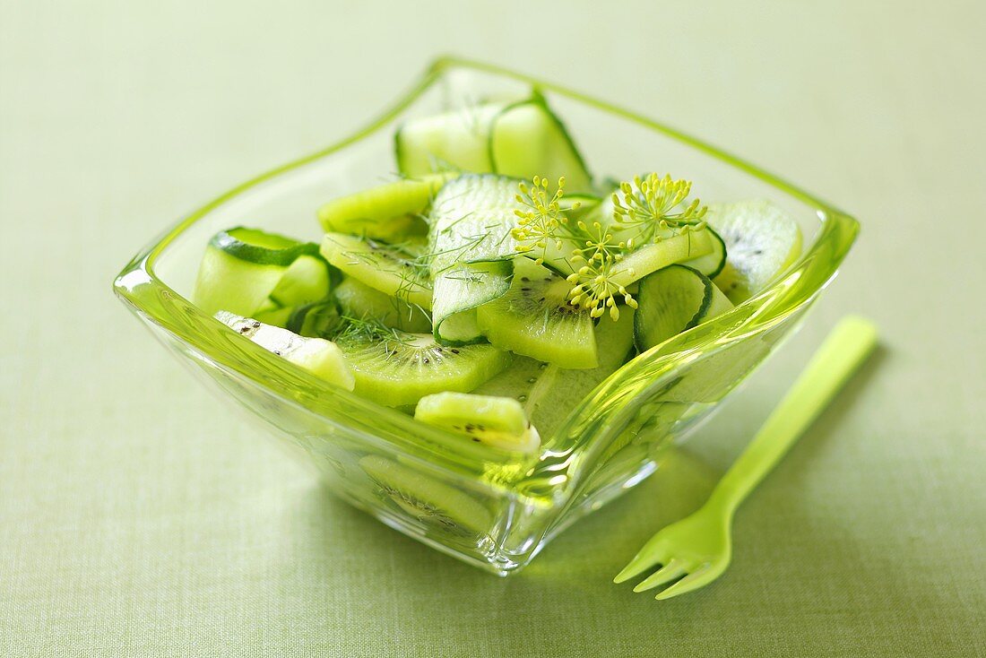 Cucumber and kiwi fruit salad with dill