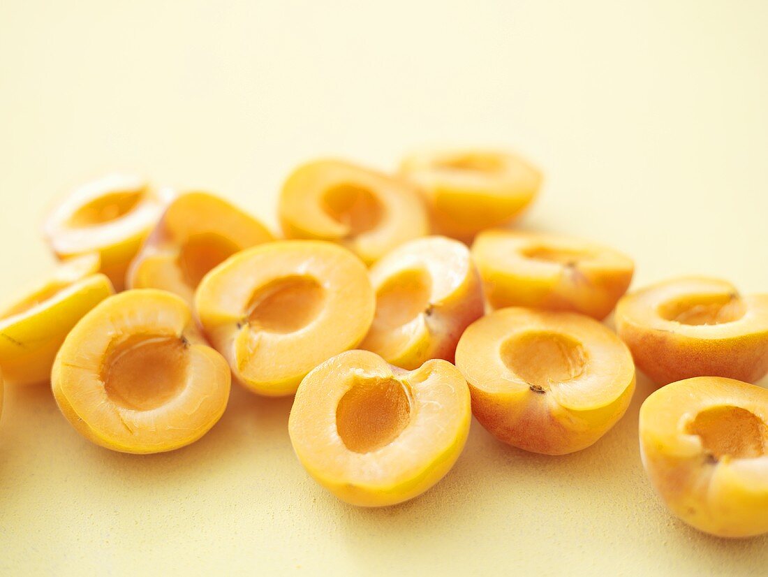 Apricot halves