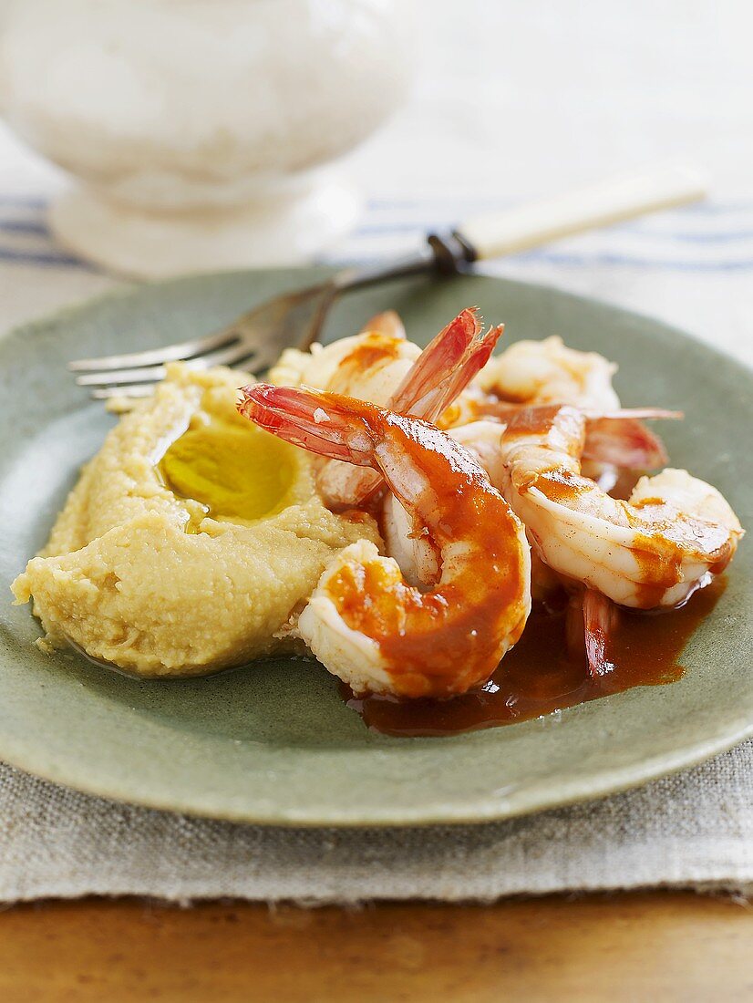 King prawns with cocktail sauce and mash