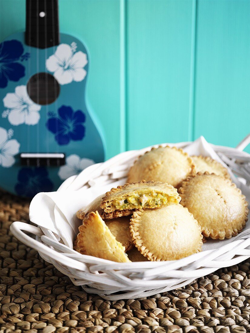 Chicken and sweetcorn pies in bread basket