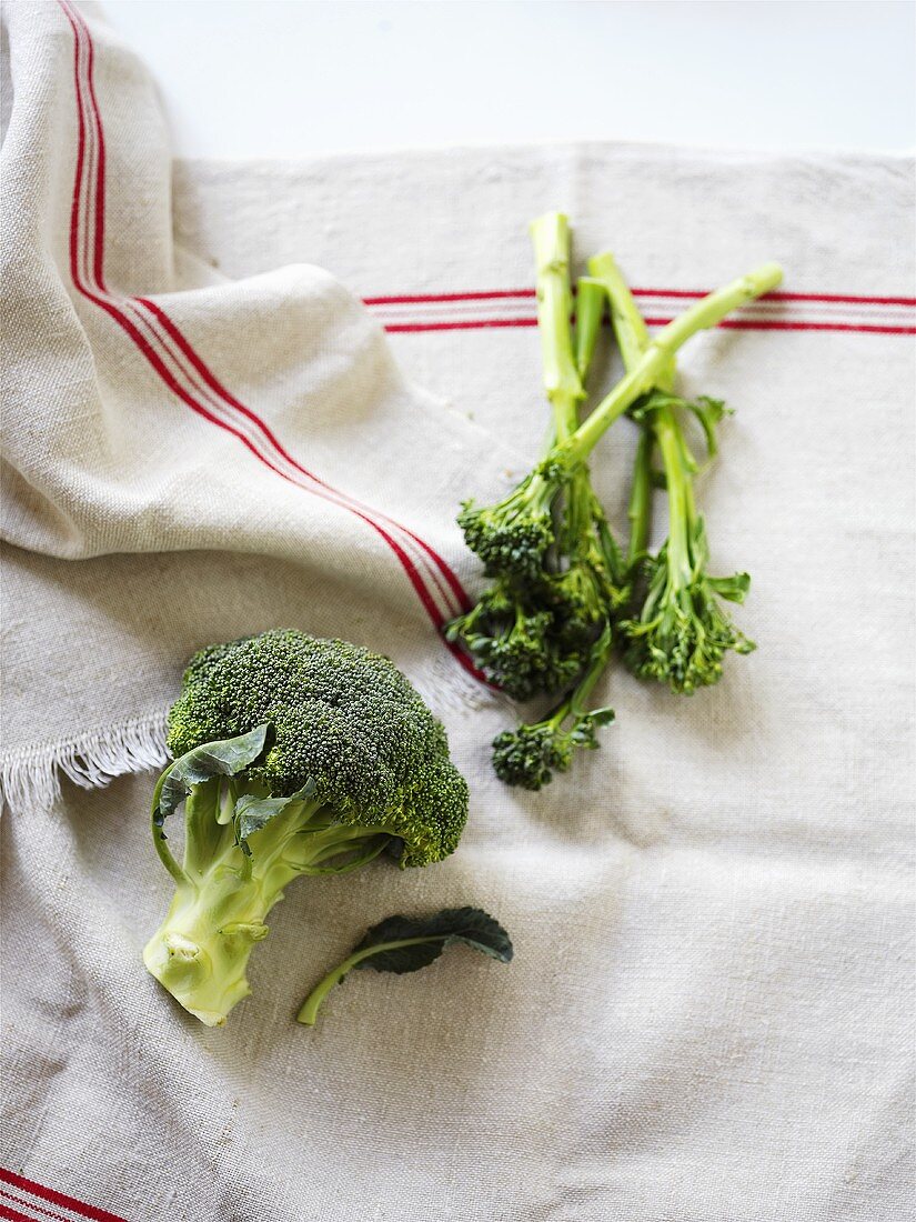 Broccoli on tea towel