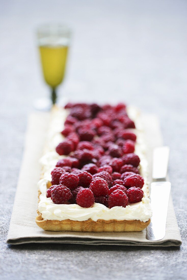 Raspberry cream tart