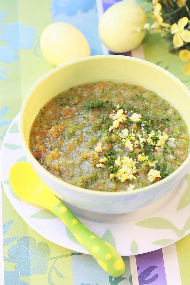 Vegetable soup with egg