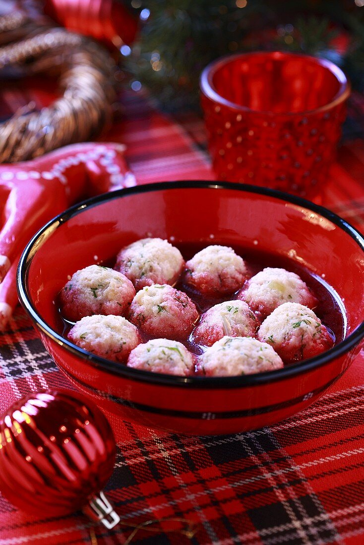 Beetroot soup with meatballs (Christmas)